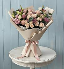 Букет цветов из:  Розы и Лизиантусы в Гофицком