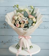 Букет цветов из:  Розы и Лизиантусы в Гофицком