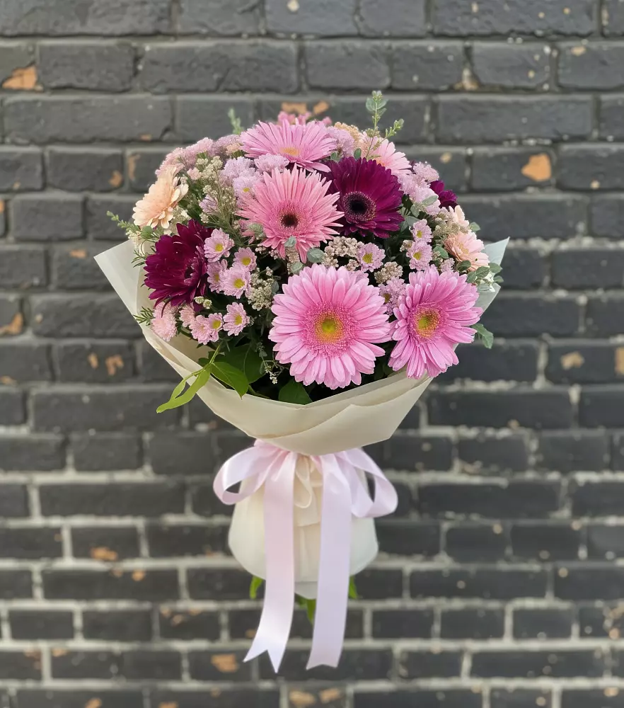 Букет цветов из: Герберы и Хризантемы в Гофицком