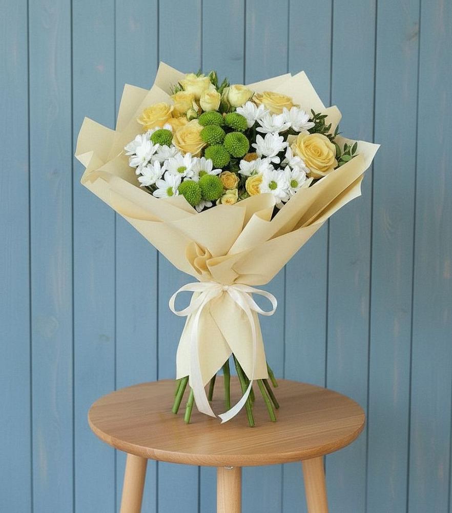 Букет цветов из: Хризантемы и Розы в Гофицком