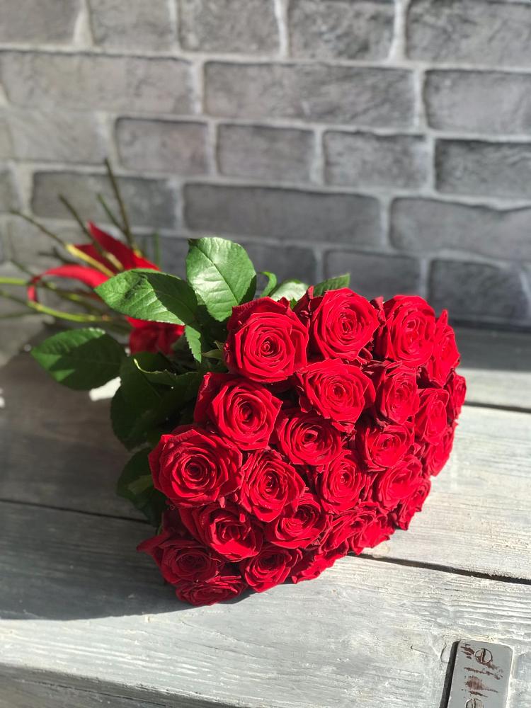 Букет Красные розы Фридом в Гофицком