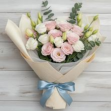 Букет цветов из:  Лизиантусы в Гофицком