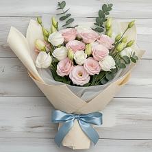 Букет цветов из:  Лизиантусы в Гофицком