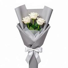 Букет 3 белые розы в Гофицком