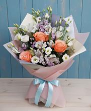 Букет цветов из:  Лизиантусы, Розы, Альстромерии и Гипсофила в Гофицком