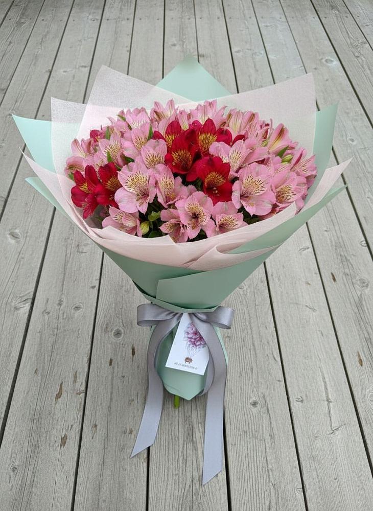 Букет цветов из: Альстромерии в Гофицком
