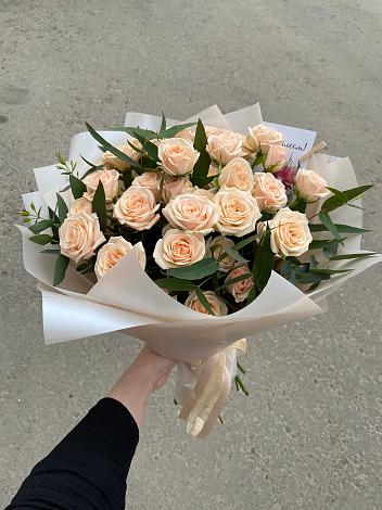 Букет Кремовые розы Латте в Гофицком