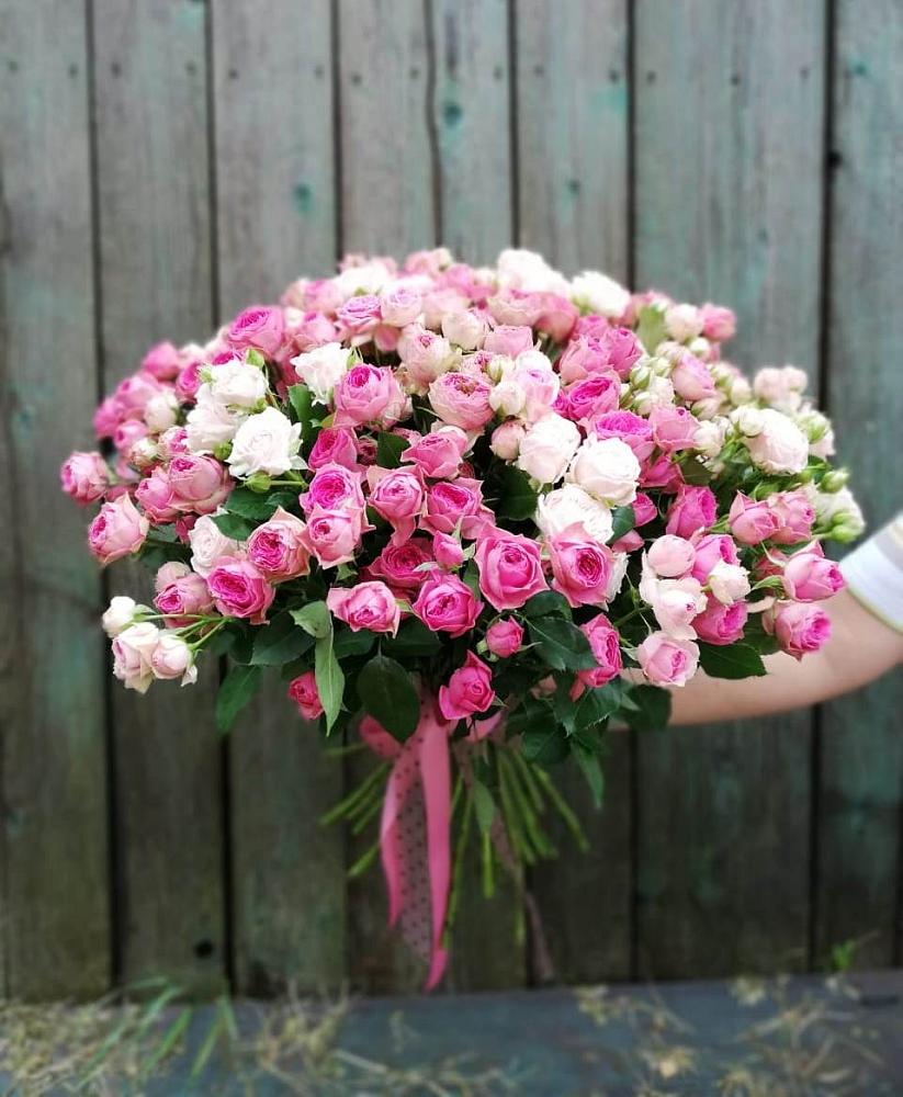 Букет Розовые кустовые розы Натали и Лав Лидия в Гофицком