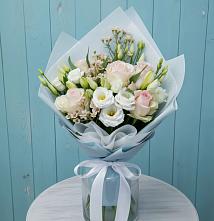 Букет цветов из:  Розы и Лизиантусы #REPLACE_PRED# Гофицком