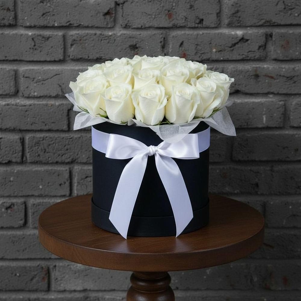 Цветочная композиция из Розы в шляпной коробке в Гофицком