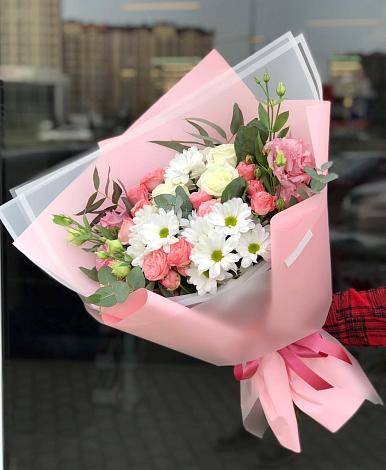 Букет цветов из: Розы, Лизиантусы и Хризантемы в Гофицком