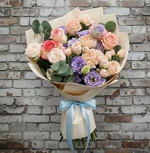 Букет цветов из:  Розы, Лизиантусы и Гвоздики в Гофицком